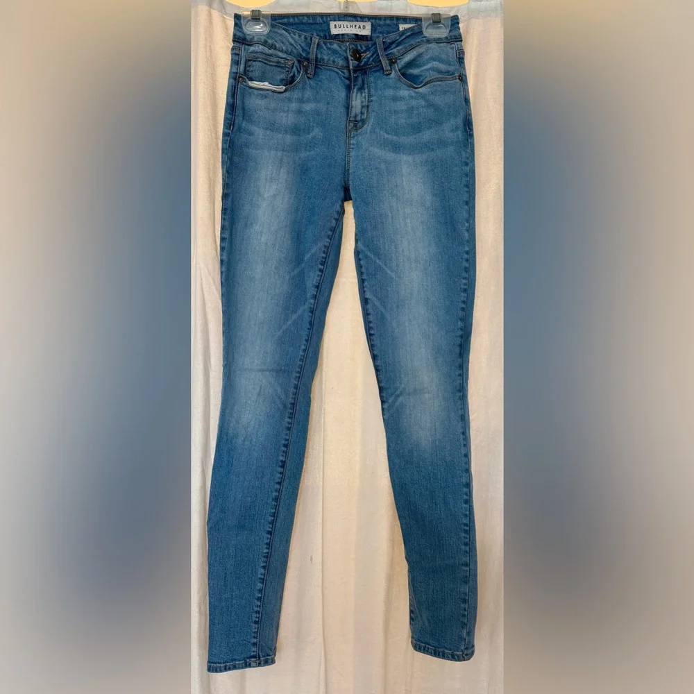 Bullhead Women's Skinny Jeans in Blue - Picture 1 of 4